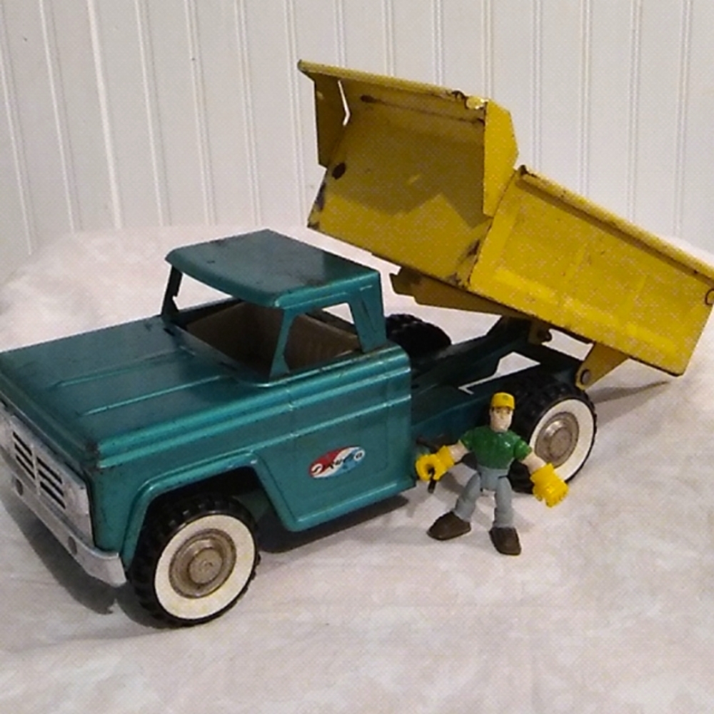 FINAL SALE!!! 60's Pressed Steel Structo Dump Truck